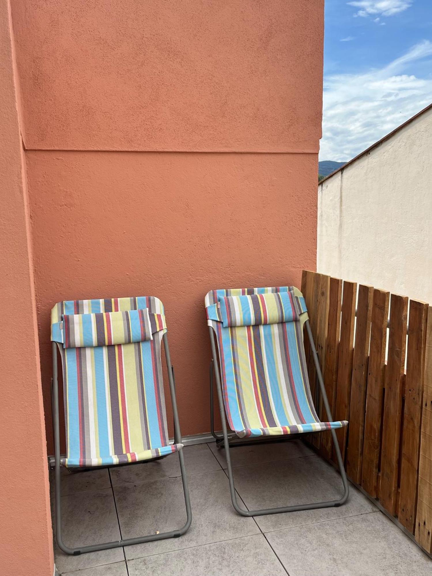 Au Coeur De Ville Avec Terrasse Сере Экстерьер фото